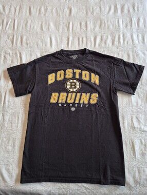 Old Time Hockey Boston Bruins men's small black shirt sleeve shirt GUC